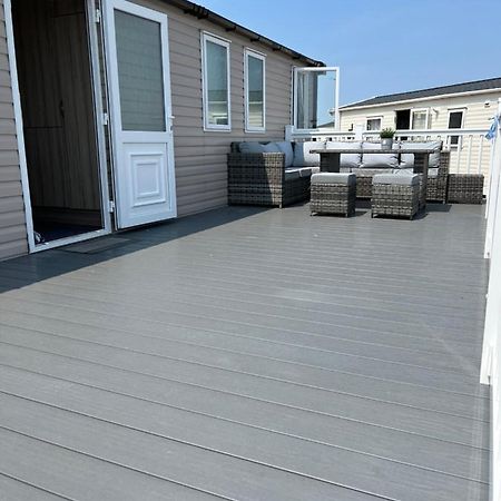 Beautiful Caravan In Trecco Bay! 74 Sycomore Bridgend  Exteriör bild
