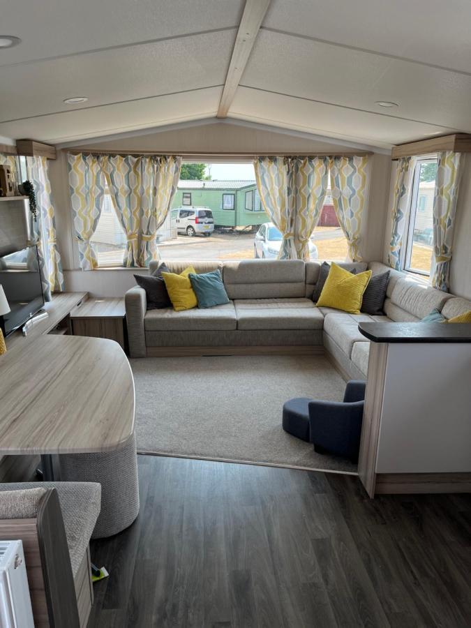 Beautiful Caravan In Trecco Bay! 74 Sycomore Bridgend  Exteriör bild
